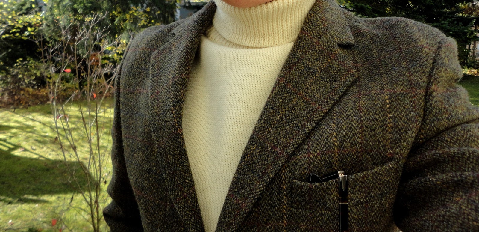 Landless Gentry: Closeup - Harris Tweed - Vintage Green Barleycore 